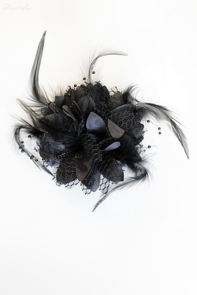 Gothic 3-in-1 Kopfschmuck / Brosche mit Blüte & Federn